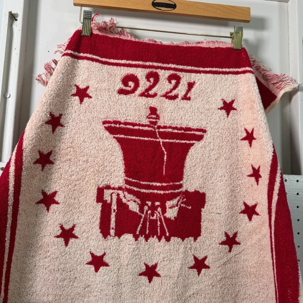 Vintage Bicentennial 1776 1976 Liberty Bell Eagle Fringed Terry Cloth Towel Red